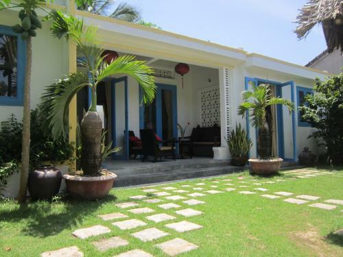 Local Beach Homestay