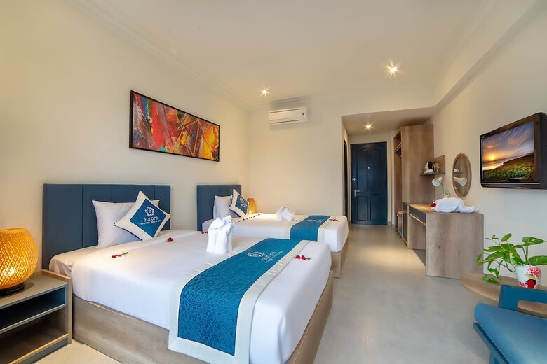 Aurora Riverside Hotel & Villas