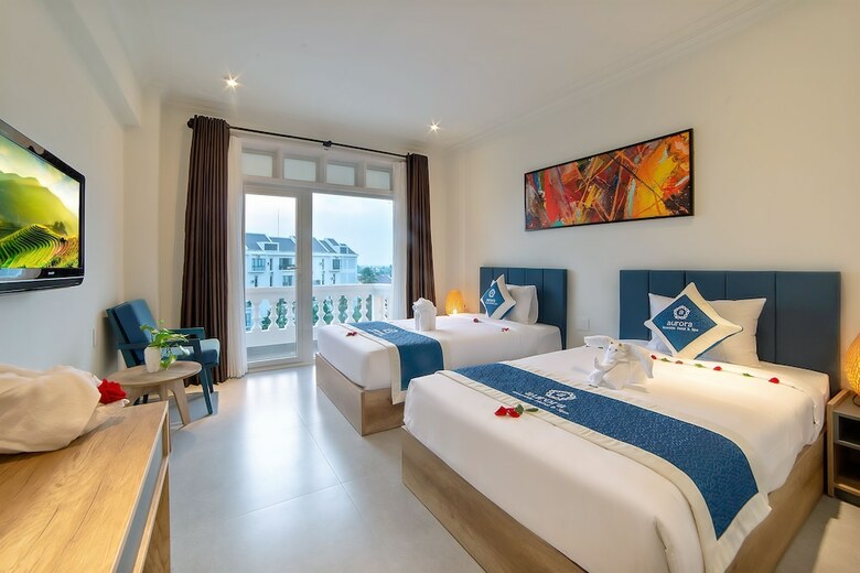 Aurora Riverside Hotel & Villas