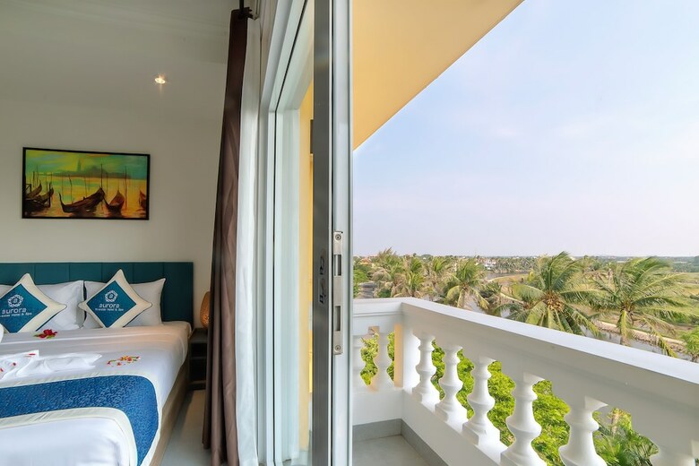 Aurora Riverside Hotel & Villas