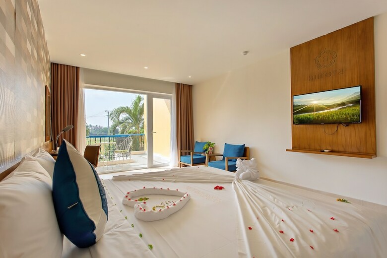 Aurora Riverside Hotel & Villas