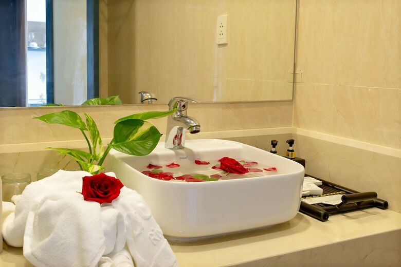 Aurora Riverside Hotel & Villas
