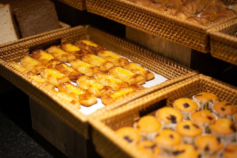 Aurora Riverside Hotel & Villas