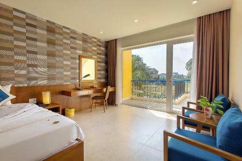 Aurora Riverside Hotel & Villas