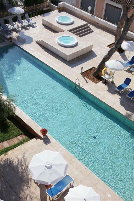 Hotel Clumba
