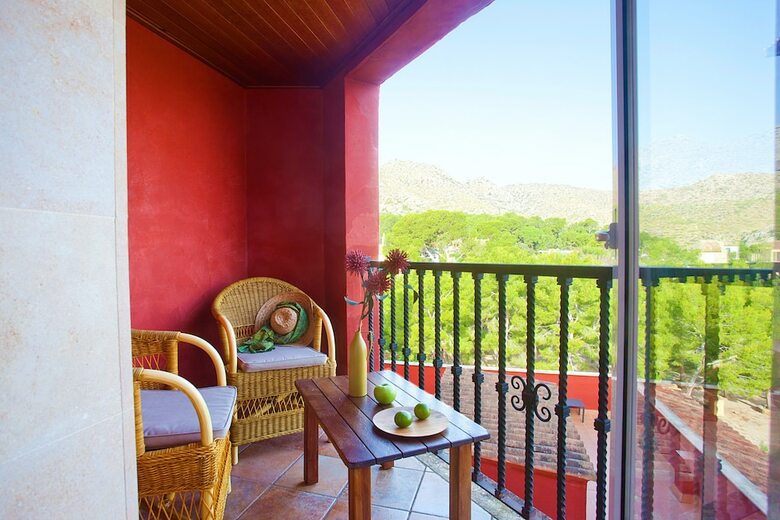 Hotel Cala Sant Vicen�