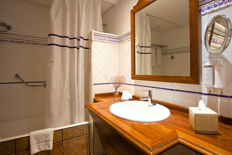 Hotel Cala Sant Vicen�