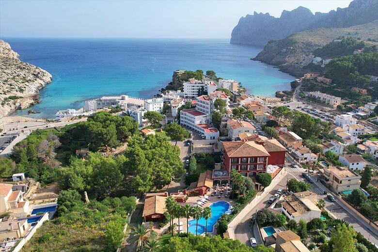 Hotel Cala Sant Vicen�