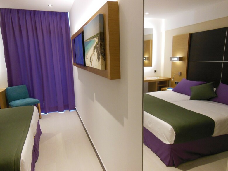Hotel Isla De Cabrera