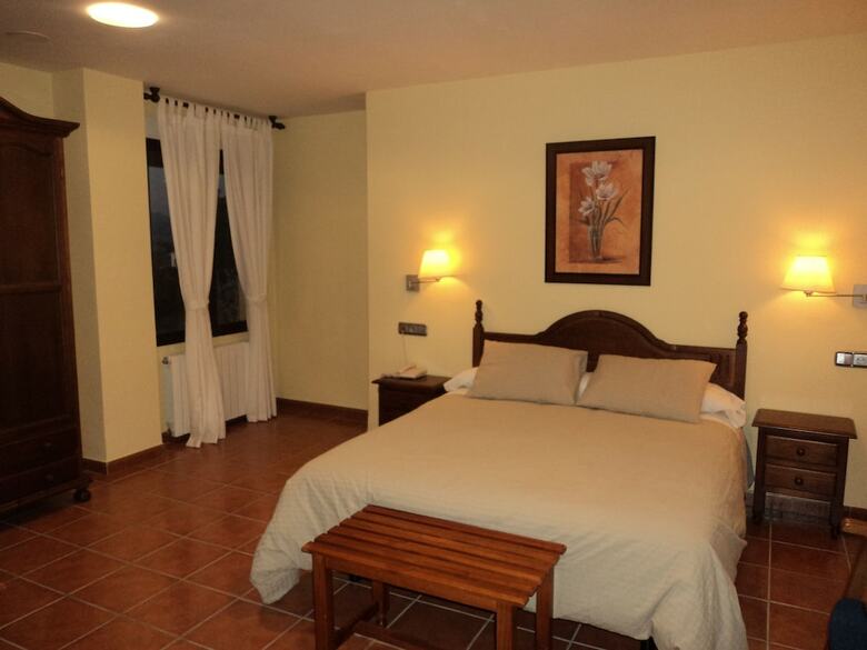 Hotel La Encina Centenaria