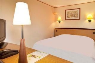 Hotel Campanile Lourdes