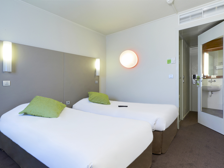 Hotel Campanile Nice Aeroport