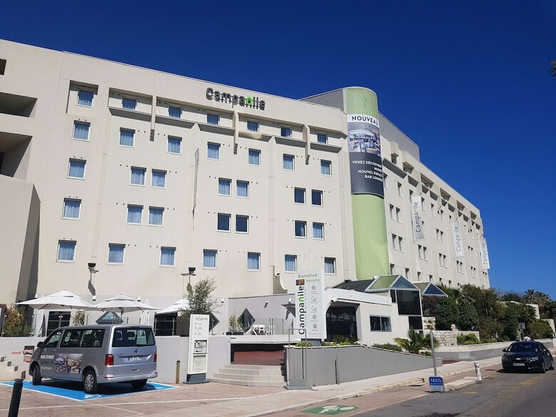 Hotel Campanile Nice Aeroport