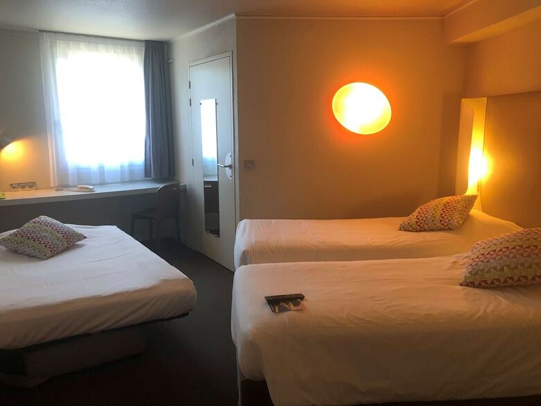 Hotel Campanile Nice Aeroport