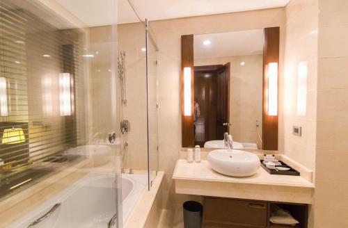 Sai Gon Ha Long Hotel