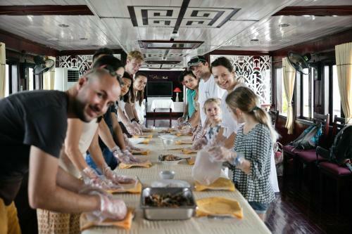 Halong Paloma Cruise