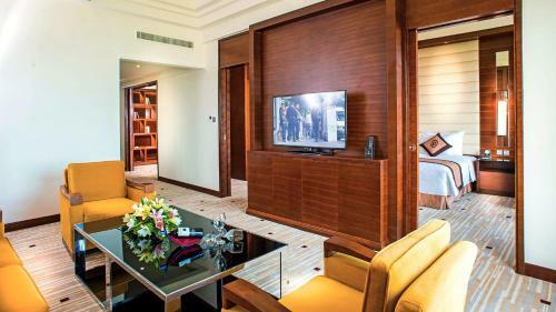 Royal Halong Hotel