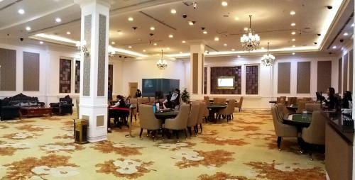 Royal Halong Hotel