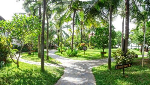 Hotel Vinh Hung Riverside Resort & Spa