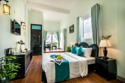 River View Hotel