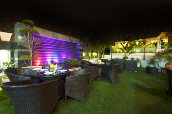 Hotel Swaran Palace