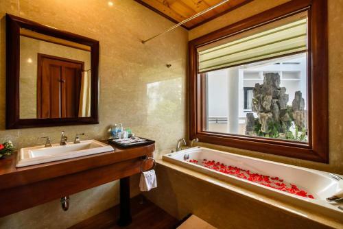 Huong Giang Hotel Resort & Spa