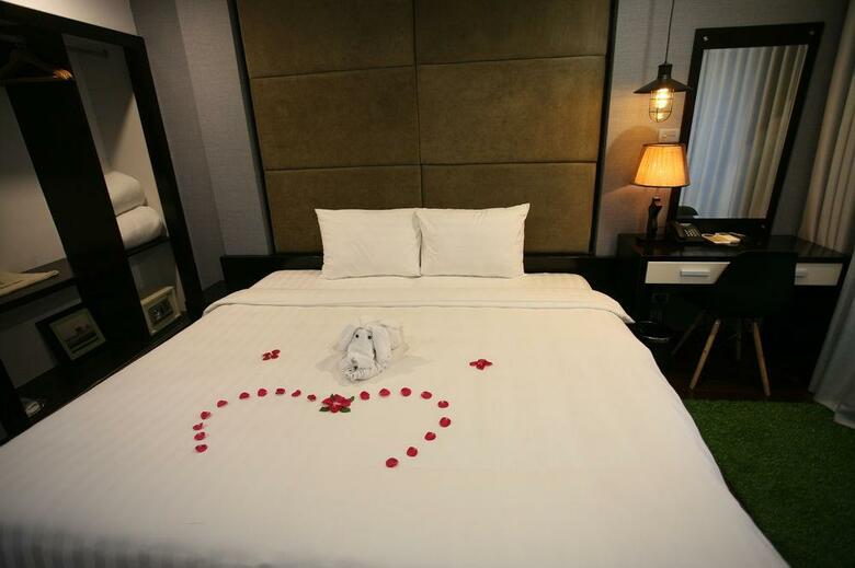 Hanoi Charm Hotel