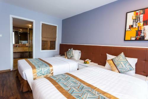 Lucky Hotel 69