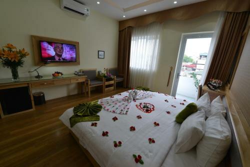 Blue Hanoi Inn Hotel