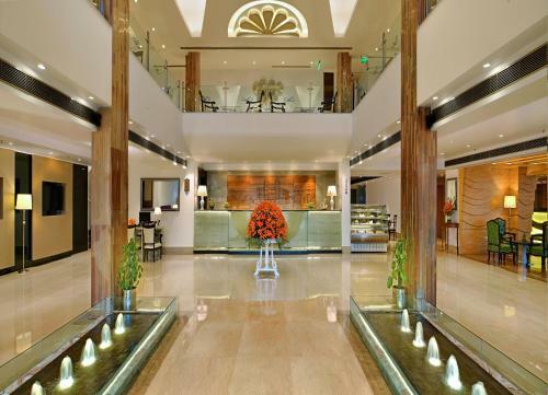 Hotel Taurus Sarovar Portico