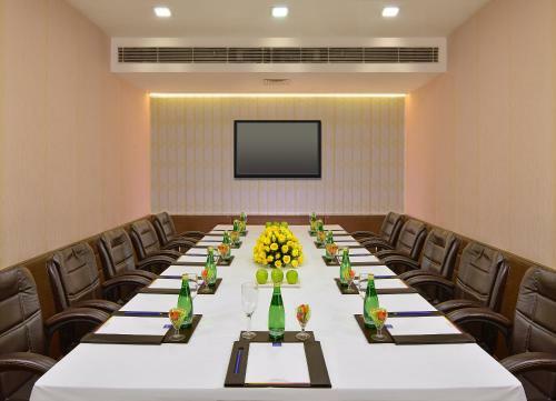 Hotel Taurus Sarovar Portico