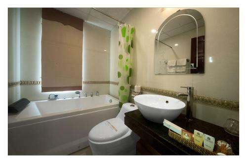 La Suite Hotel Hanoi