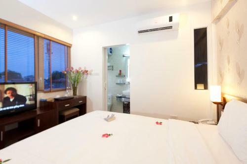 Rising Dragon Legend Hotel