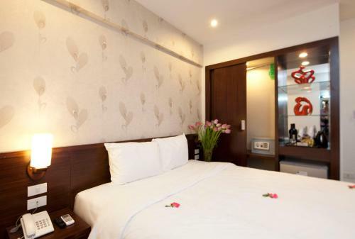Rising Dragon Legend Hotel