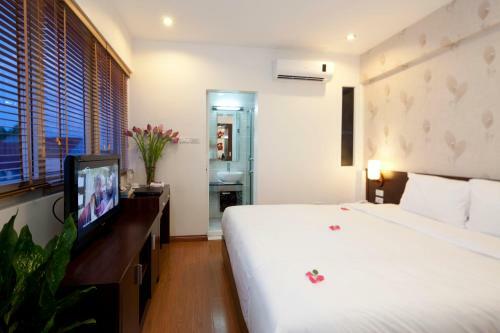 Rising Dragon Legend Hotel