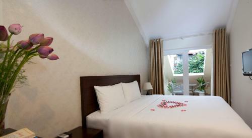 Rising Dragon Legend Hotel
