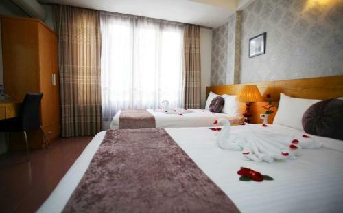 Hostal Madam Moon Guesthouse