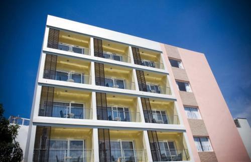 Carpe Dm Hotel