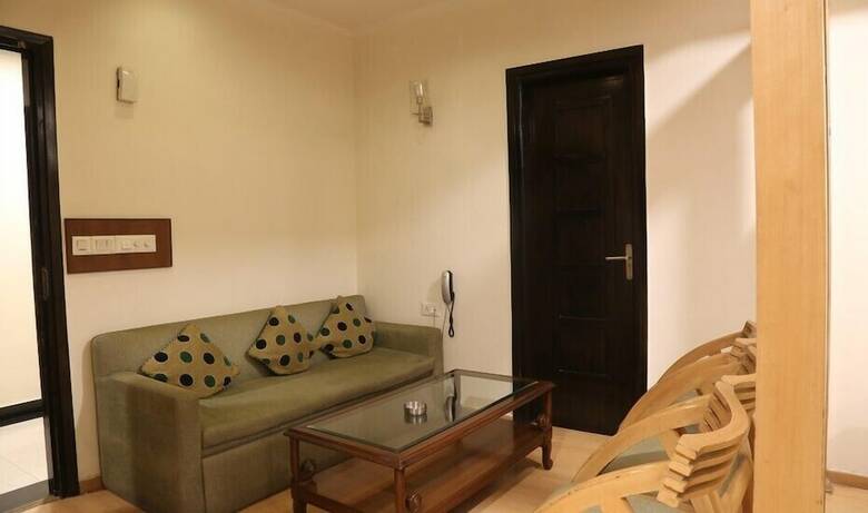 Hotel Chirag Residency