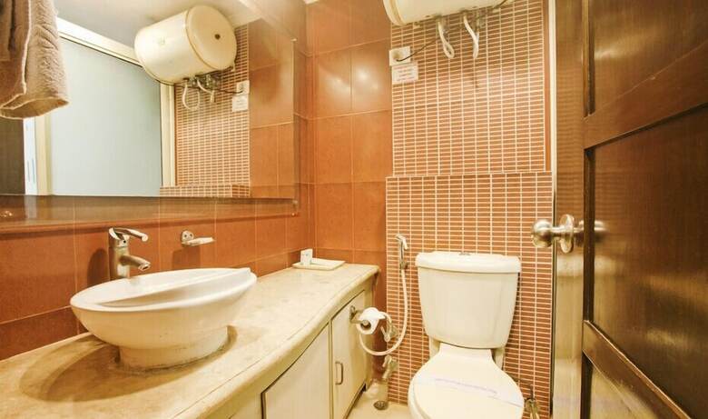 Hotel Chirag Residency
