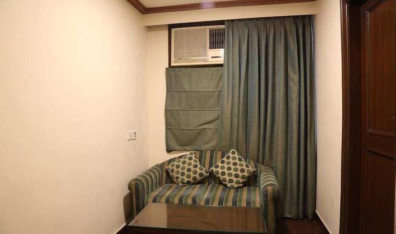 Hotel Chirag Residency