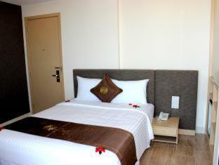 Daisy Hotel