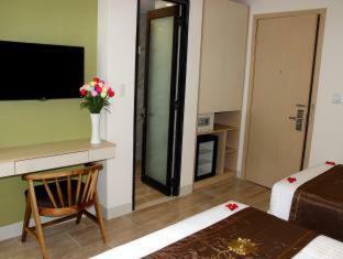 Daisy Hotel
