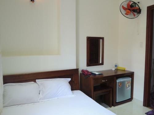 Long Chau Hotel