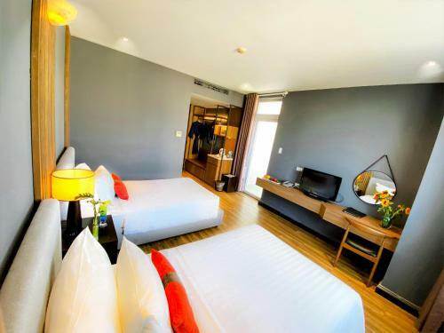 The Light Hotel & Spa