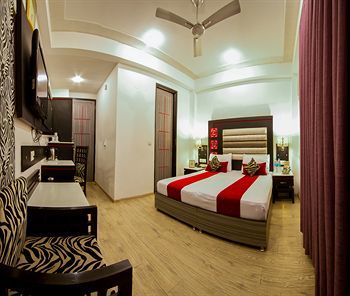 Fabhotel Karol Bagh Metro