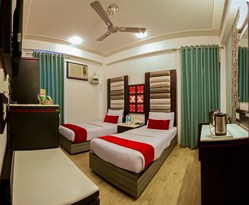 Fabhotel Karol Bagh Metro