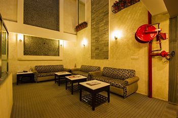 Fabhotel Karol Bagh Metro