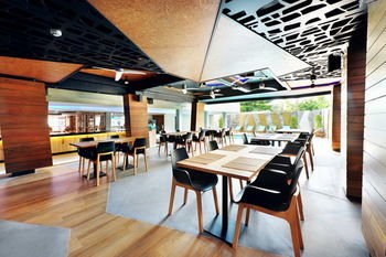 Ratana Hotel Patong Beach