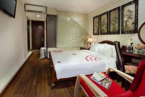 Luminous Viet Hotel